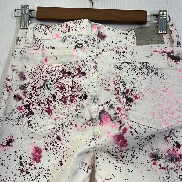 Calvin Klein  - Shocking Pink Paint Splatter White Ultimate Skinny Jeans SZ 2 - Picture 11 of 11